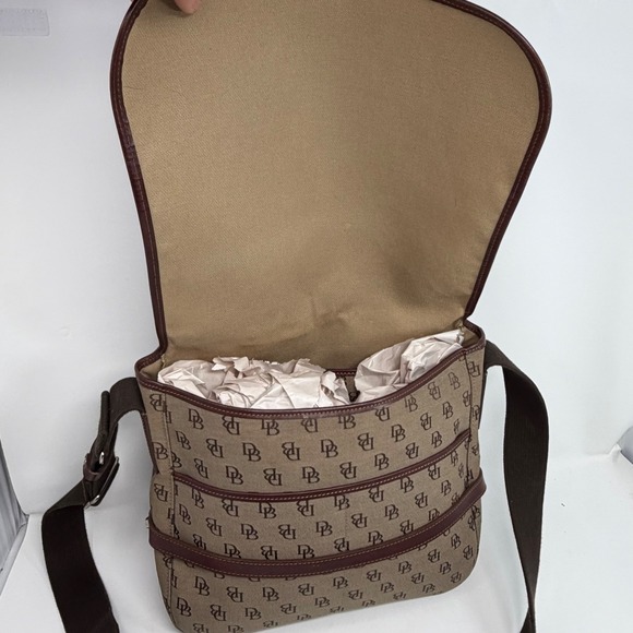 Dooney & Bourke Vintage Monogram Messenger Bag Brown Canvas Crossbody Laptop - Picture 2 of 6
